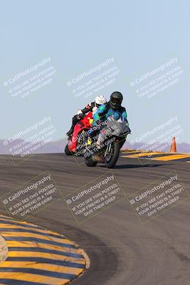 media/Dec-18-2022-SoCal Trackdays (Sun) [[8099a50955]]/Turns 9 and 10 Set 1 (1045am)/